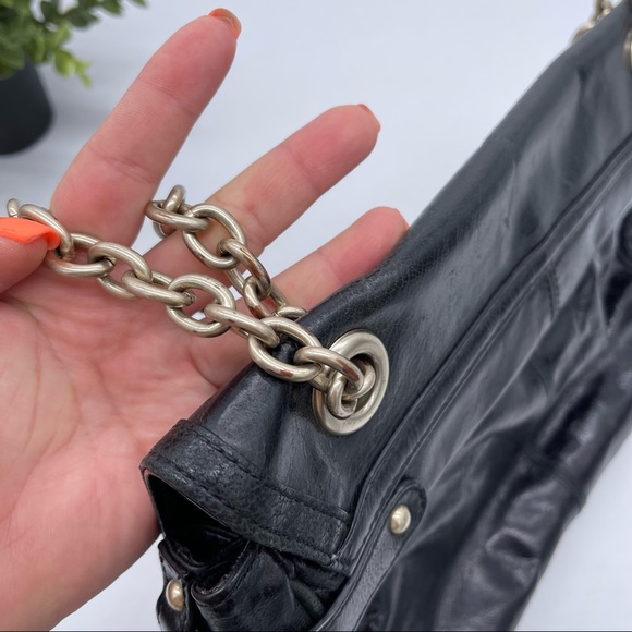 BANANA REPUBLIC Black Leather Flap Top Gold Metal Chain Shoulder / Crossbody Bag - Picture 11 of 12